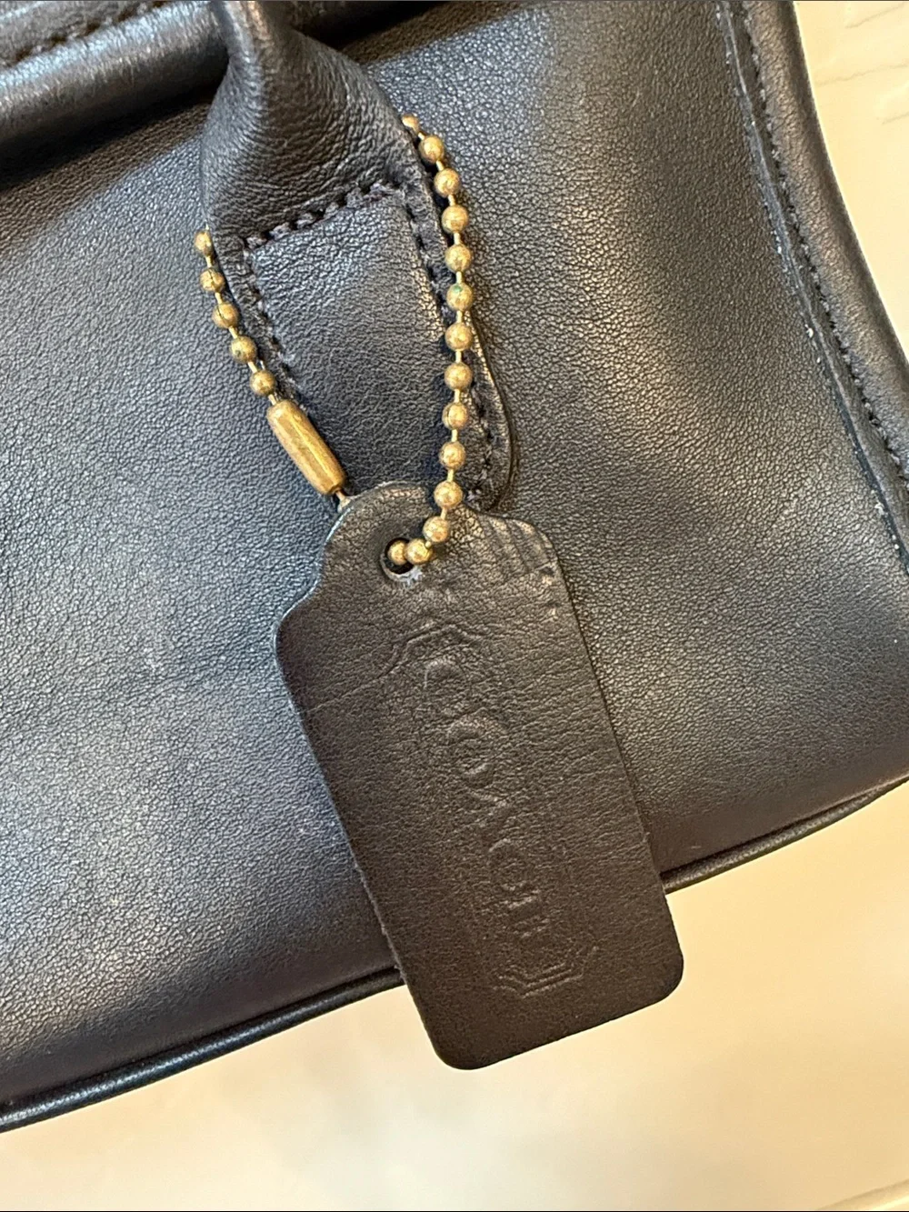 Vintage Coach Laurie Flap Bag E7C-9032 Black Glovetanned Leather USA 1997 - Picture 2 of 9
